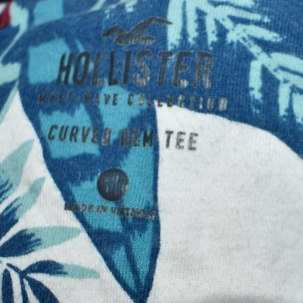 Hollister Co. Shirt - Picture 4 of 4